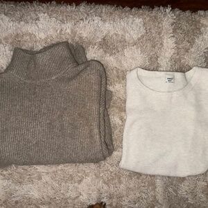 2 Sweaters, Abercrombie & Aritzia
